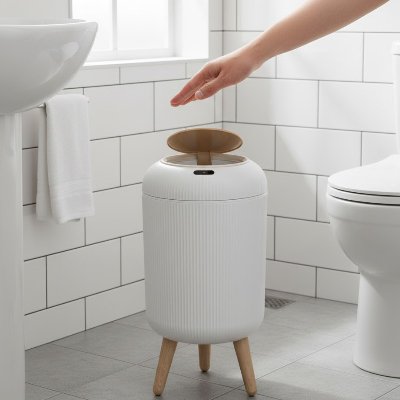 Poubelle salle de bain