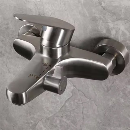 mitigeur bain douche fixé au mur