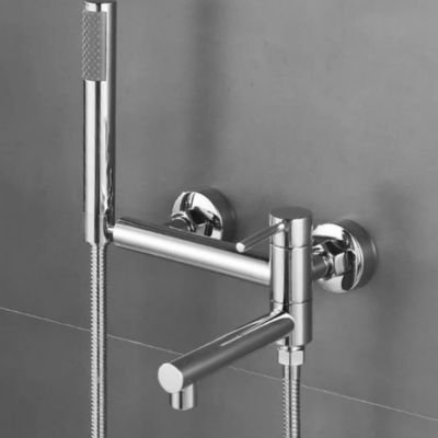 Mitigeur douche installer au mur de céramique