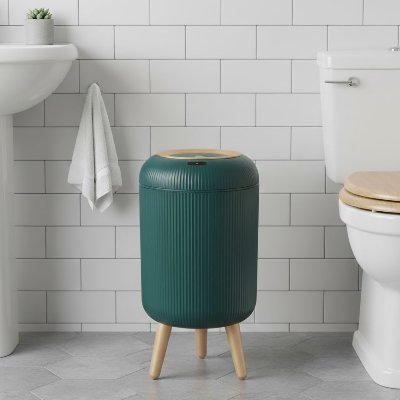 Poubelle salle de bain