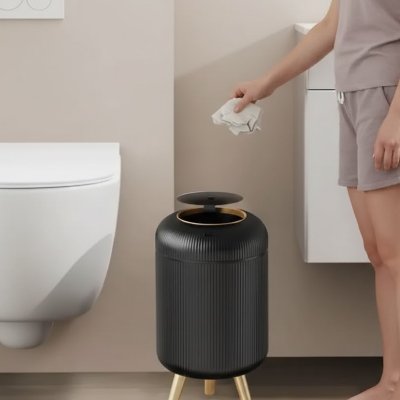 Poubelle salle de bain